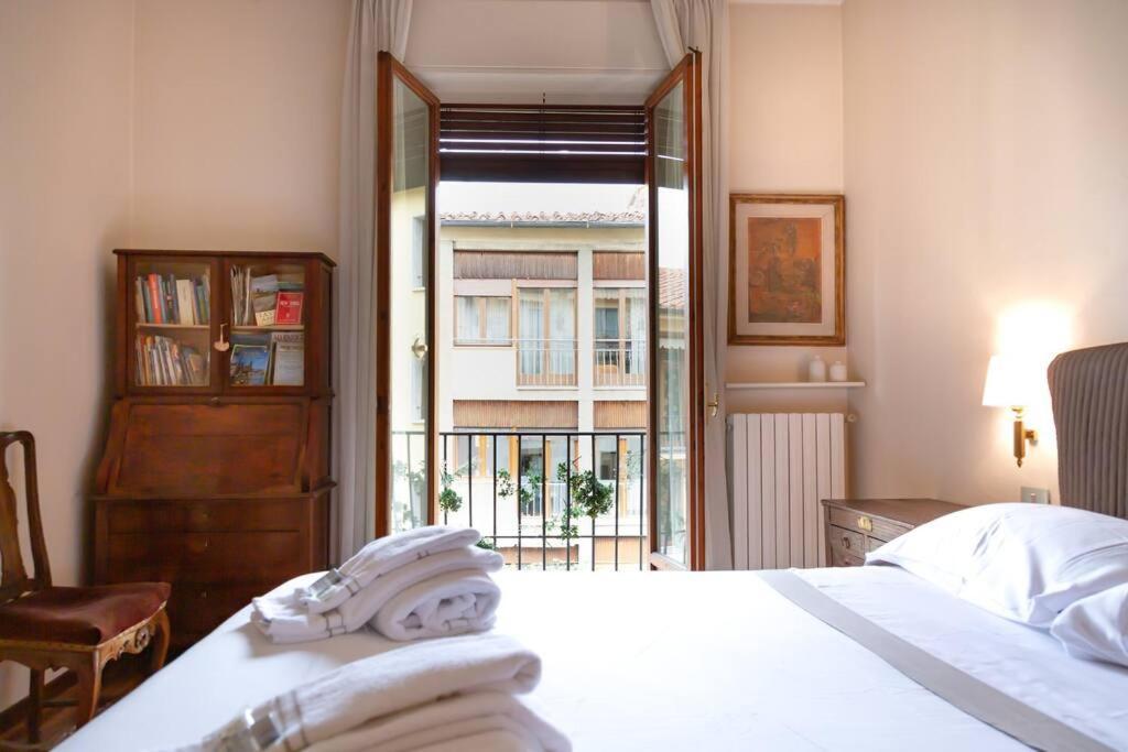 Appartamento Centralissimo - Ponte Vecchio ฟลอเรนซ์ ภายนอก รูปภาพ